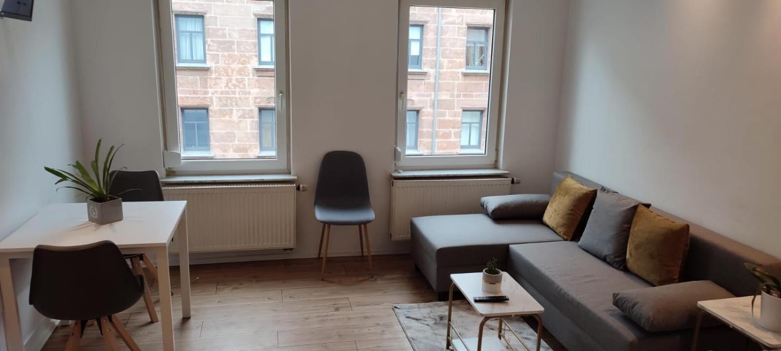 Privatzimmer-2 In Ruhiger Lage 9Min Von Hbh Nuremberga Exterior foto